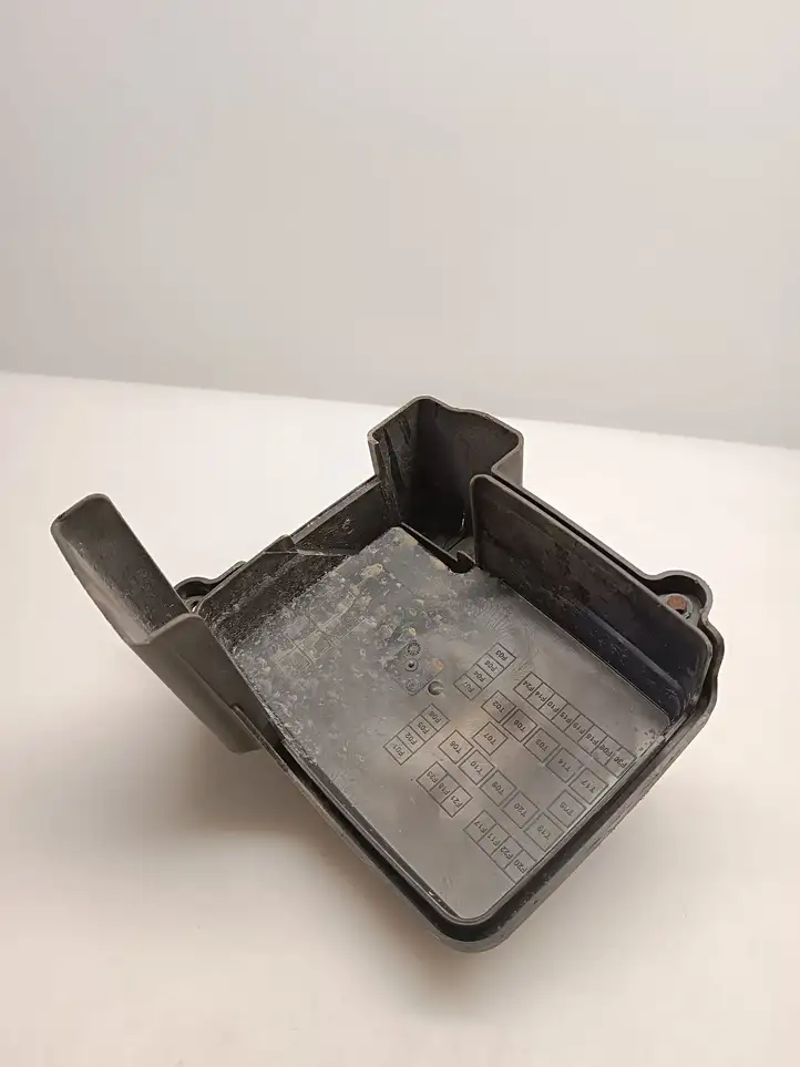 Fiat Ducato (2007 - 2014)   Крышка ящика предохранителей