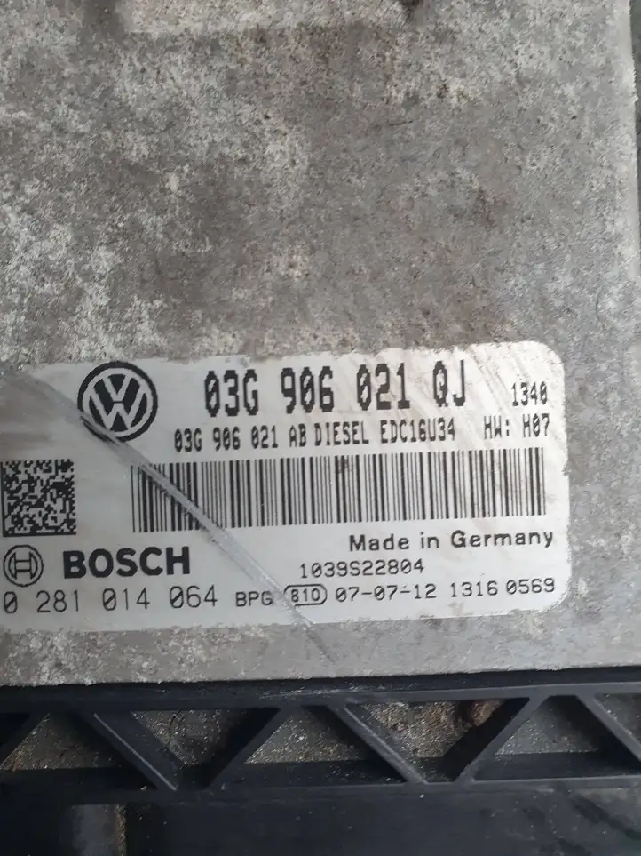Volkswagen Golf V (2003 - 2009) 03G906021QJ Блок управления двигателем (ЭБУ) — фото 3