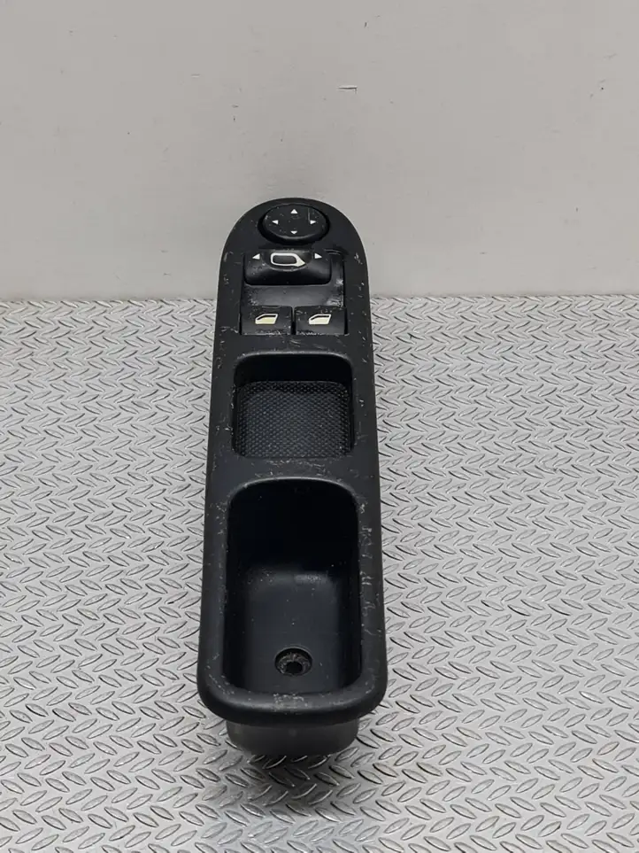 Peugeot 307 (2005 - 2008) 96351622XT Блок кнопок стеклоподъемников — фото 1