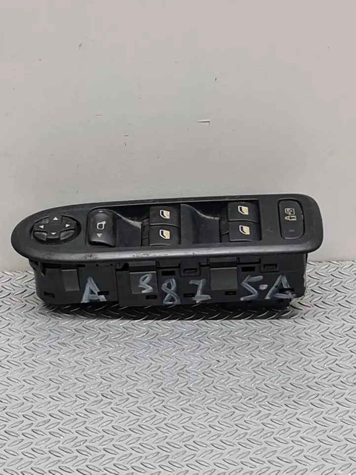 Peugeot 308 (2007 - 2013) 96644915XT Блок кнопок стеклоподъемников — фото 2
