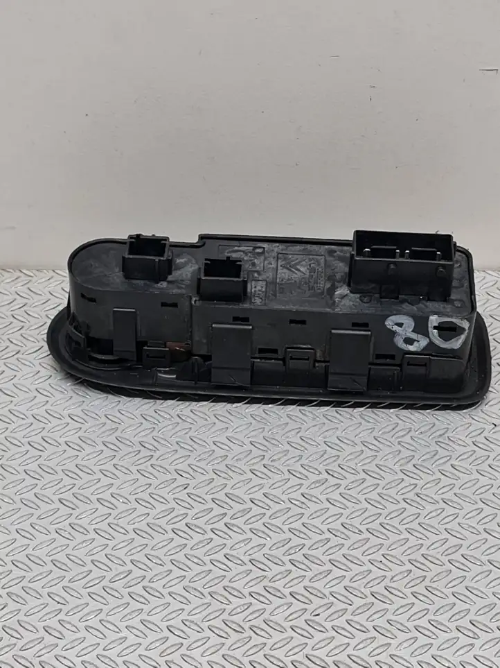 Peugeot 308 (2007 - 2013) 96644915XT Блок кнопок стеклоподъемников — фото 3
