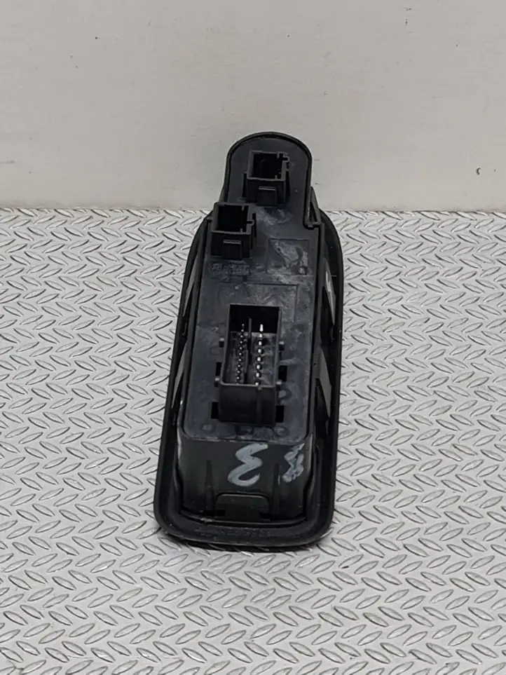 Peugeot 308 (2007 - 2013) 96644915XT Блок кнопок стеклоподъемников — фото 4