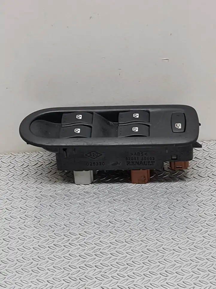 Renault Scenic II - Grand scenic II (2003 - 2006) 8200160603 Блок кнопок стеклоподъемников — фото 2