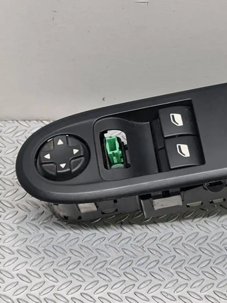 Citroen C3 (2009 - 2013) 96647495XT Кнопка стеклоподъемников — фото 3