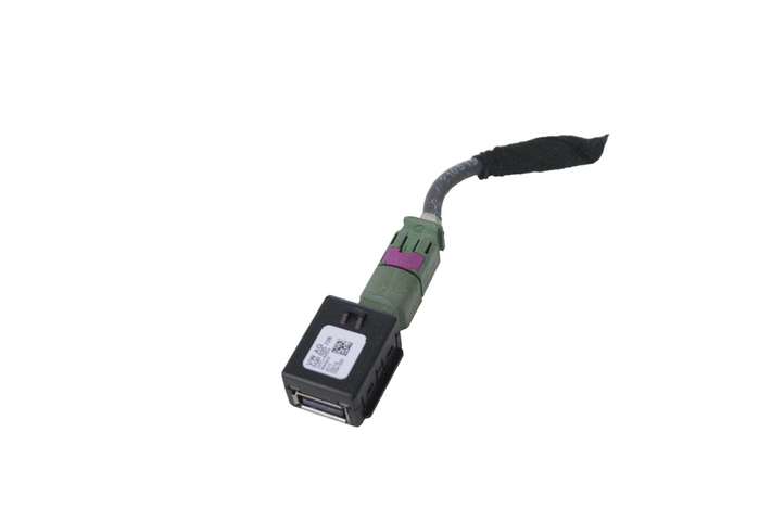 Audi Q5 (2017 - )  5Q0035726 Разъем USB