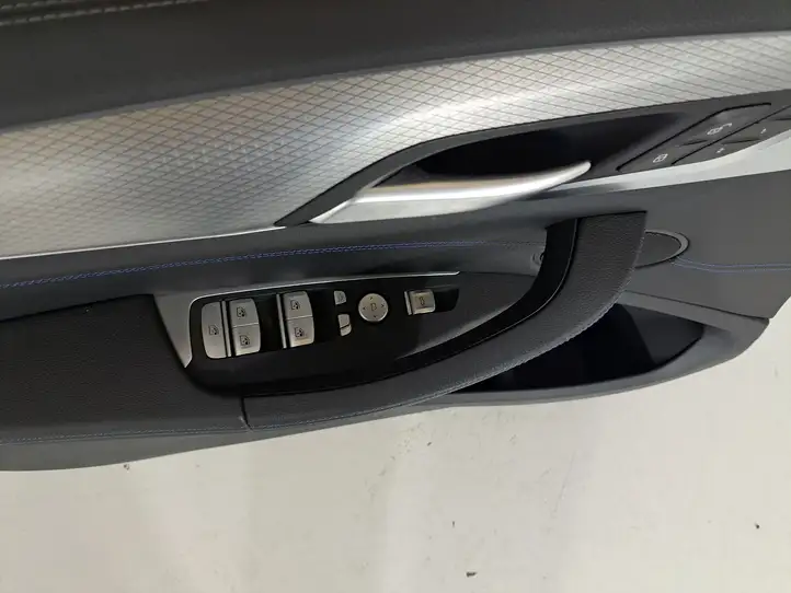 BMW X3 G01 (2018 - 2024) 7410281 Обшивка передней двери — фото 6