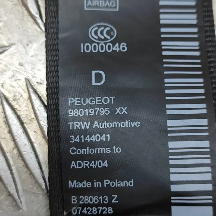 Peugeot 5008 (2009 - 2013) 98019795 Передний ремень безопасности — фото 6