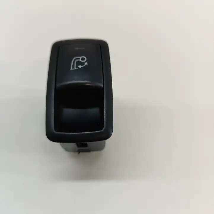 Mercedes-Benz GL X166 (2013 - 2019) A1669051700 Кнопка фаркопа в багажнике — фото 2