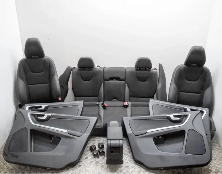 Volvo XC60 (2013 - 2017) 31366796 Комплект салона — фото 1