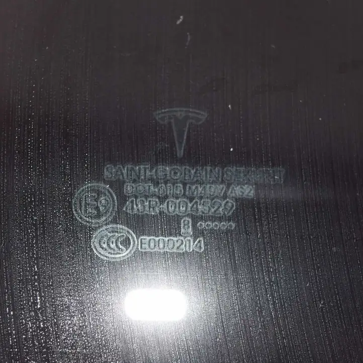 Tesla Model 3 (2017 - 2023) 43R004529 Стекло задней двери — фото 5