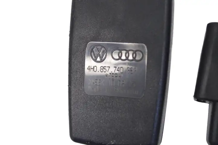 Audi A8 S8 D4 4H (2013 - 2017) 4H0857740 Задний средний замок ремня — фото 5