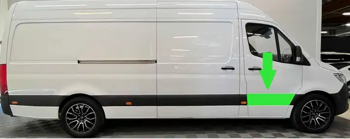 Mercedes-Benz Sprinter W907 W910 (2018 - ) A9106900300 Молдинг передней двери — фото 1