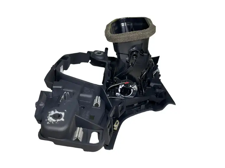 Audi A4 S4 B9 (2015 - 2019) 8W2820902B Боковой воздушный дефлектор — фото 3