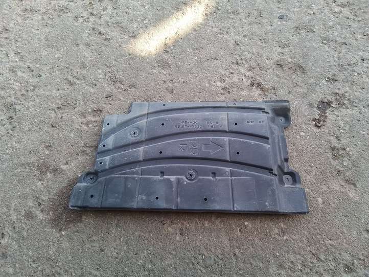 Toyota Prius (XW30) (2009 - 2015)  5816747030 Средняя защита дна