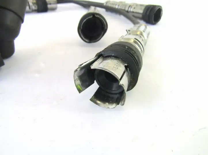 Skoda Octavia Mk1 (1U) (1996 - 2004) Высоковольтный провод зажигания — фото 2