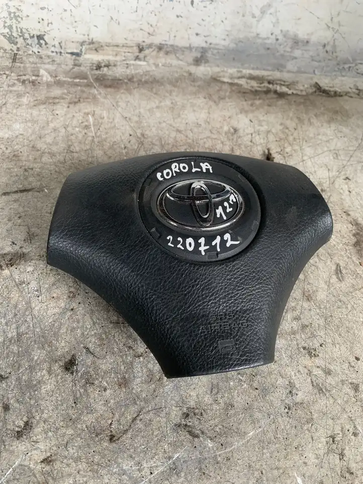 Toyota Corolla E120 E130 (2000 - 2004) Подушка безопасности руля — фото 1