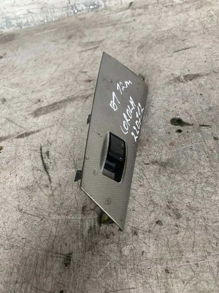 Toyota Corolla E120 E130 (2000 - 2004) 54035102 Кнопка стеклоподъемников — фото 1