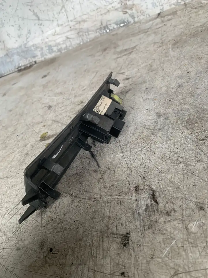 Toyota Corolla E120 E130 (2000 - 2004) 54035102 Кнопка стеклоподъемников — фото 3