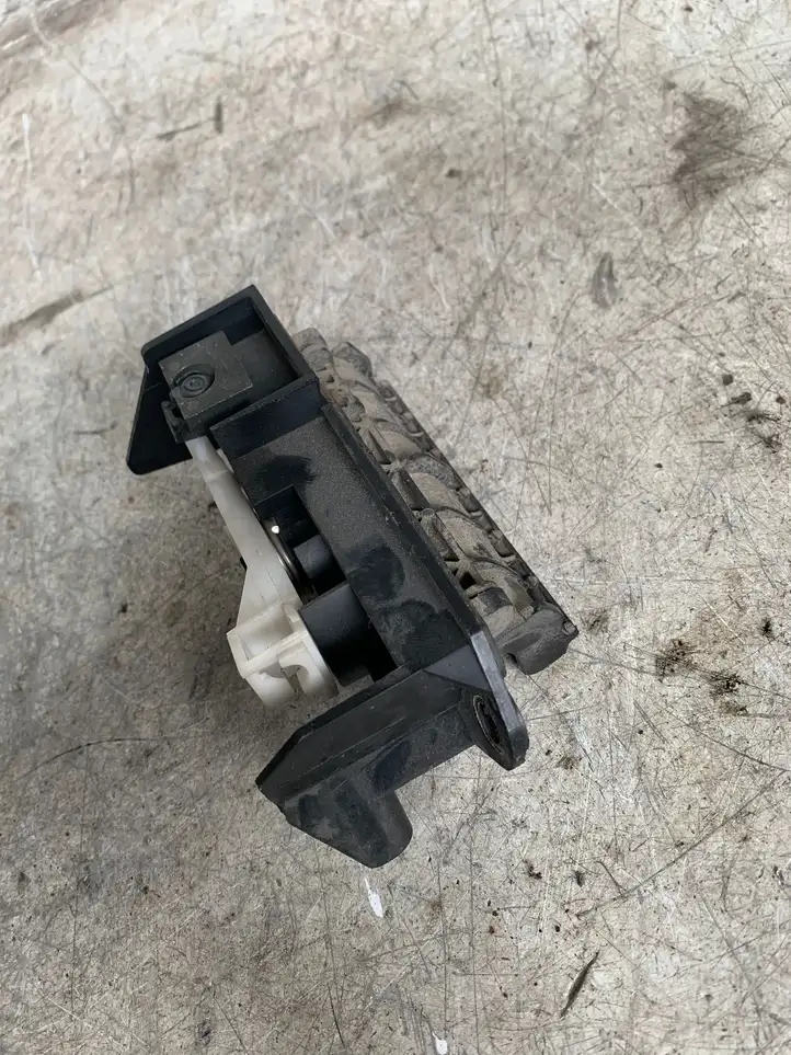 Toyota Corolla E120 E130 (2000 - 2004) Ручка багажной двери — фото 3