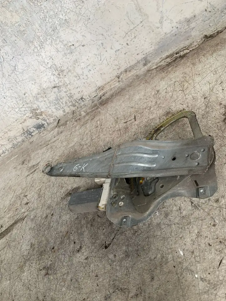 Toyota Corolla E120 E130 (2000 - 2004) 0130822032 Стеклоподъемник передней двери (комплект) — фото 1