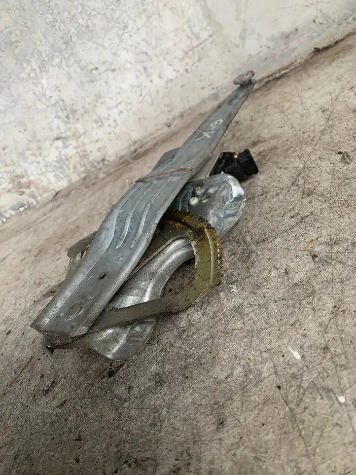 Toyota Corolla E120 E130 (2000 - 2004) 0130822032 Стеклоподъемник передней двери (комплект) — фото 2