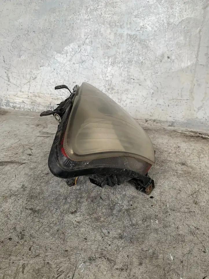 Toyota Corolla E120 E130 (2000 - 2004) Передняя фара — фото 2