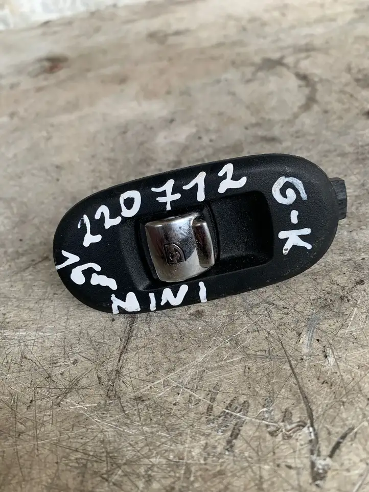 Mini One Cooper R56 (2012 - 2020) 935486601 Кнопка стеклоподъемников — фото 1