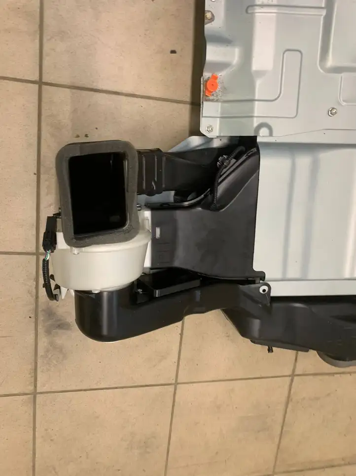 Toyota RAV 4 (XA40) (2012 - 2018) G928048100 Аккумулятор гибридного / электрического автомобиля — фото 2