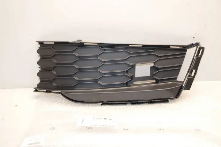 Skoda Kamiq (2019 - ) 658807368 Нижняя решетка переднего бампера — фото 1