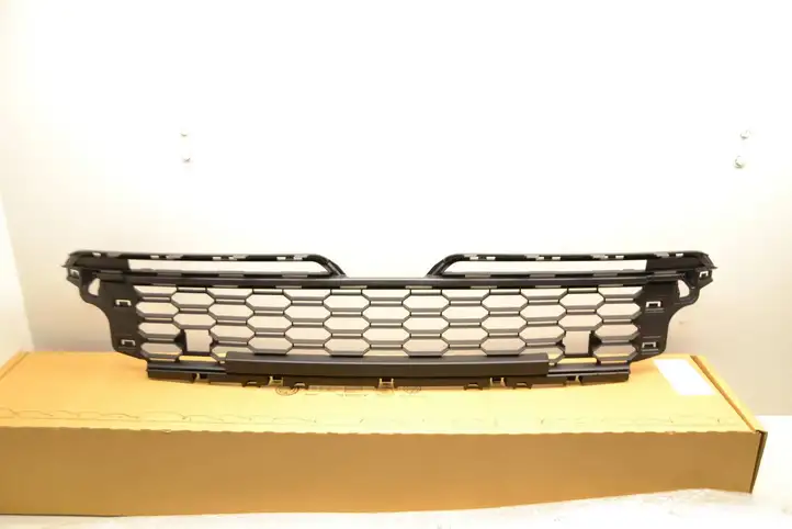 Skoda Kamiq (2019 - ) 658853677 Нижняя решетка переднего бампера — фото 1