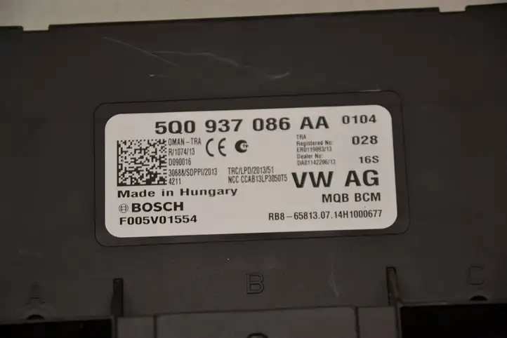Volkswagen Golf VII (2013 - 2019) 5Q0937086AA Модуль комфорта — фото 3