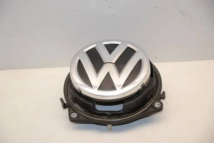Volkswagen Golf VII (2013 - 2019) 5G9827469F Ручка крышки багажника — фото 1