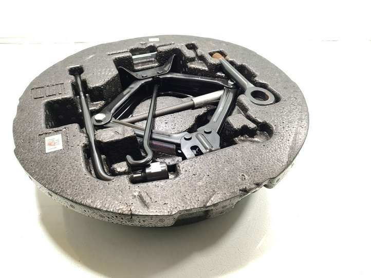 Hyundai i40 (2011 - )  09149-3Z050 Домкрат (данкрат)