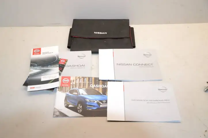 Nissan Qashqai (2017 - 2020) 10705 Сервисная книжка — фото 1