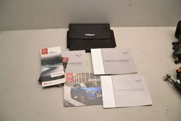 Nissan Qashqai (2017 - 2020) 10705 Сервисная книжка — фото 2