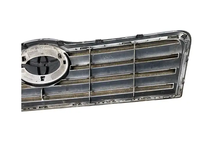 Toyota Avensis T250 (2003 - 2006) 531140D060 Передняя решетка — фото 3