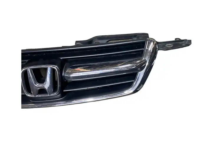 Honda CR-V (2004 - 2006) Передняя решетка — фото 3