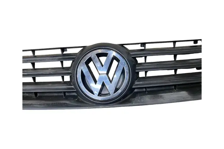 Volkswagen Cross Polo (2003 - 2009) 6Q0853653E Передняя решетка — фото 3