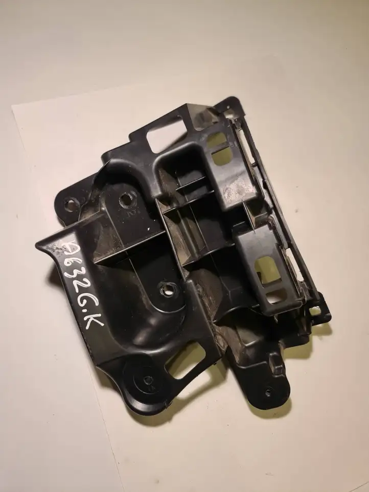 Opel Corsa F (2019 - ) 9829333580 Кронштейн заднего бампера — фото 1