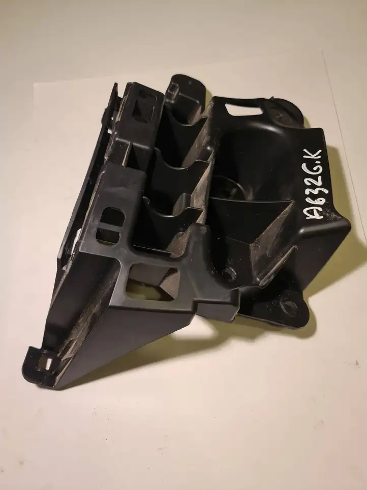 Opel Corsa F (2019 - ) 9829333580 Кронштейн заднего бампера — фото 2