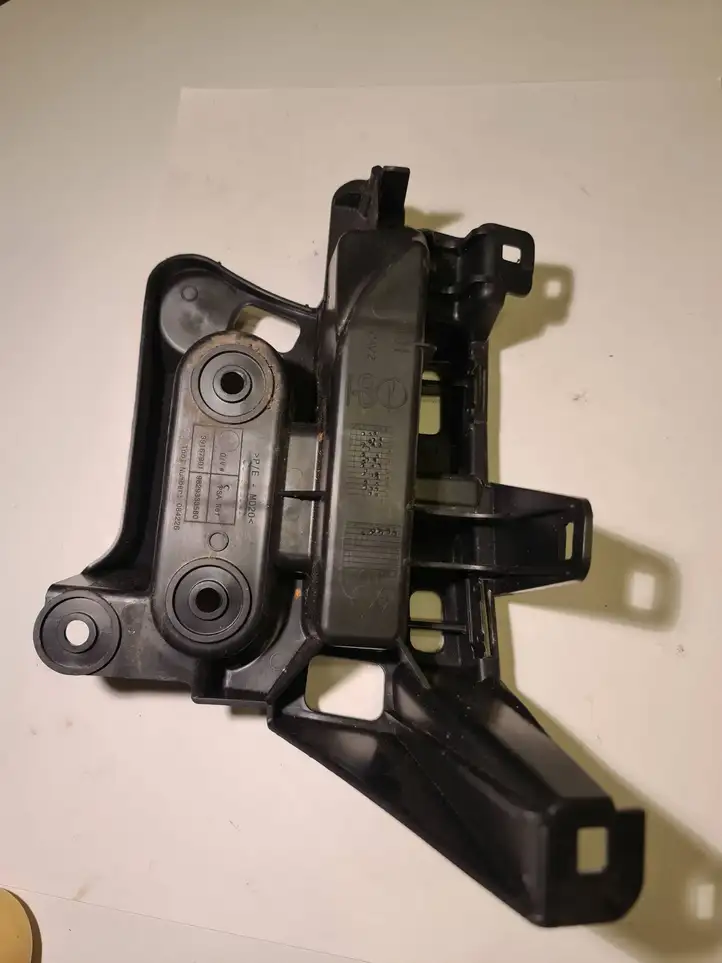 Opel Corsa F (2019 - ) 9829333580 Кронштейн заднего бампера — фото 4