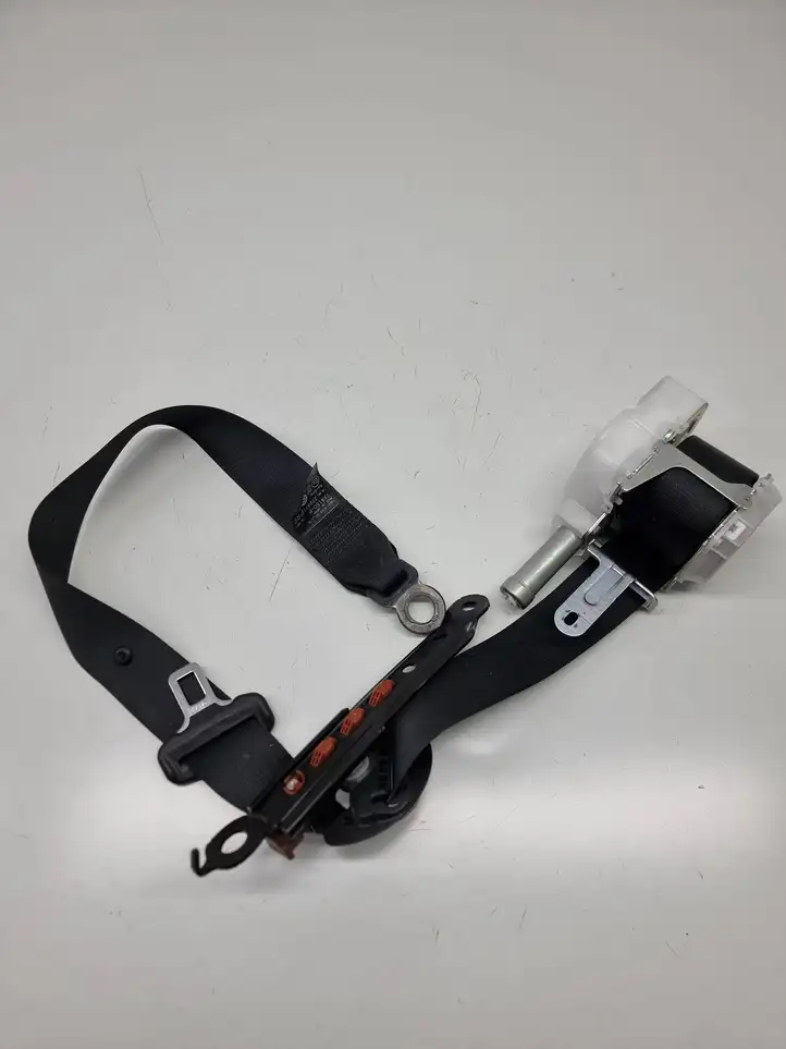 Toyota RAV 4 (XA50) (2018 - ) 7X4150P Передний ремень безопасности — фото 1