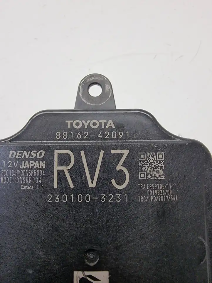 Toyota RAV 4 (XA50) (2018 - ) 8816242091 Радар контроля слепых зон — фото 5