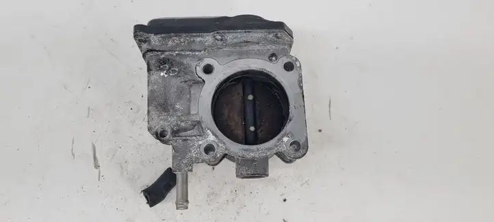 Toyota Corolla Verso AR10 (2004 - 2009) 220300D011 Дроссельная заслонка — фото 2