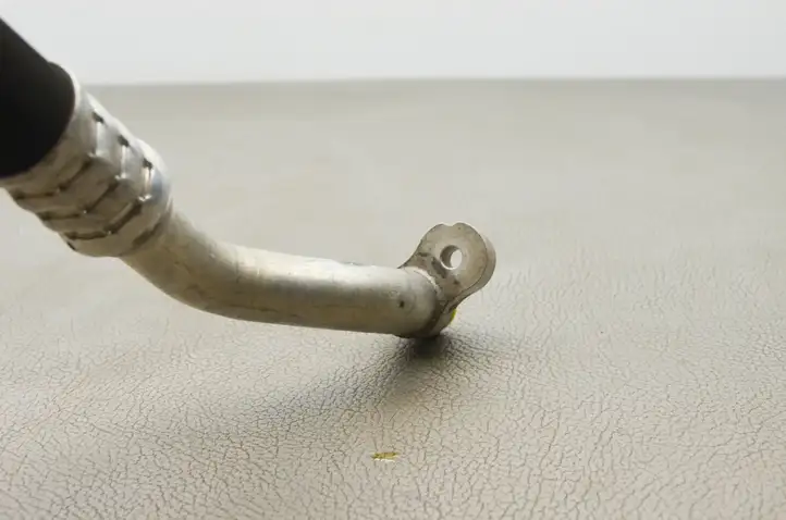 BMW 5 GT F07 (2010 - 2017) 9201928 Трубки и шланги кондиционера — фото 7