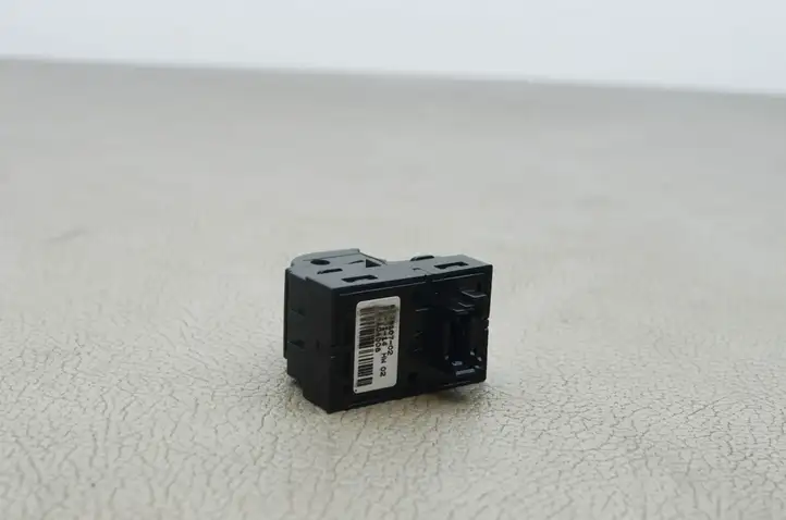 BMW 3 F30 F35 F31 (2012 - 2018) 9208107 Блок кнопок стеклоподъемников — фото 6