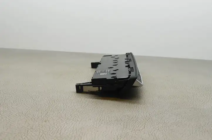 Audi A4 S4 B9 (2015 - 2019) 8W0925301 Блок кнопок на панели — фото 4
