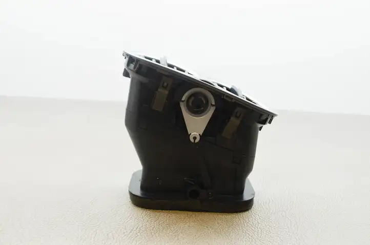 Volkswagen Tiguan (2007 - 2011) 5M0819759 Воздушная решетка панели — фото 6