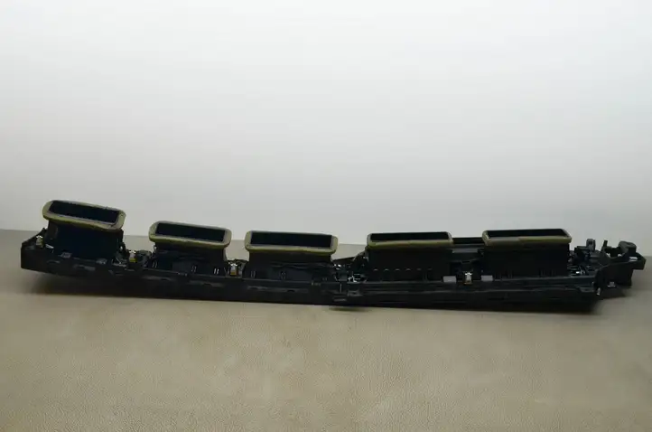 Audi A4 S4 B9 (2015 - 2019) 8W0971659 Воздушная решетка панели — фото 2