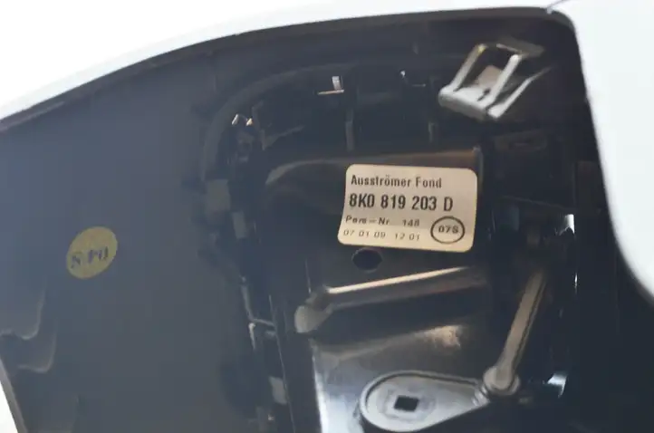 Audi Q5 SQ5 (2008 - 2012) 8R0864376B Другая деталь консоли (туннеля) — фото 4